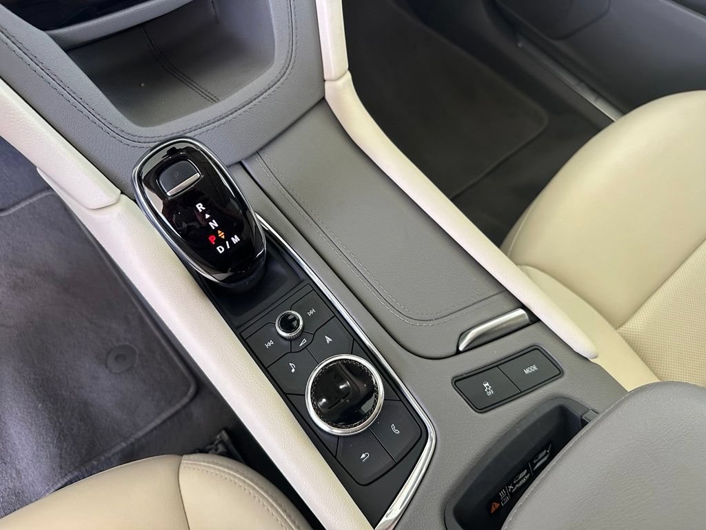 Certified 2022 Cadillac XT5 Premium Luxury w/ Technology Package FWD image 28