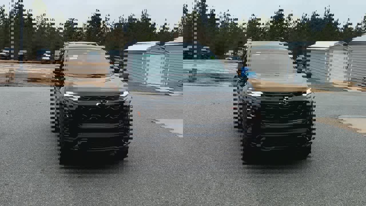 Used 2025 Chevrolet Equinox RS w/ Safety and Technology Package image 3