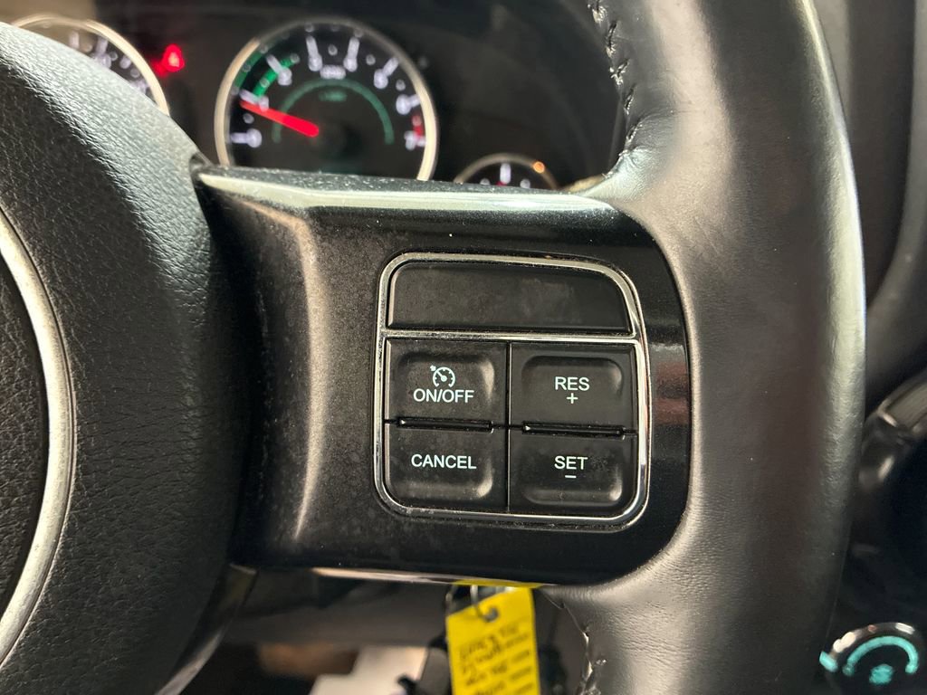 Used 2017 Jeep Wrangler Unlimited Sahara AWD/4WD image 18