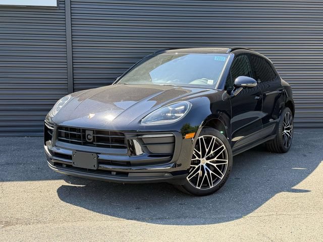 Used 2026 Porsche Macan AWD/4WD image 1