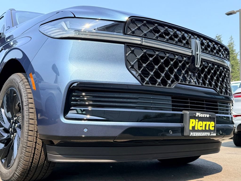 New 2027 Lincoln Navigator Reserve w/ Jet Appearance Package AWD/4WD image 35
