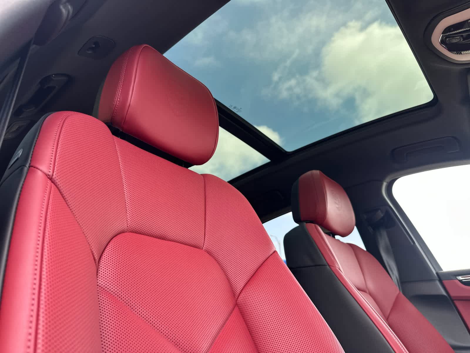 New 2026 Porsche Macan S AWD/4WD image 18