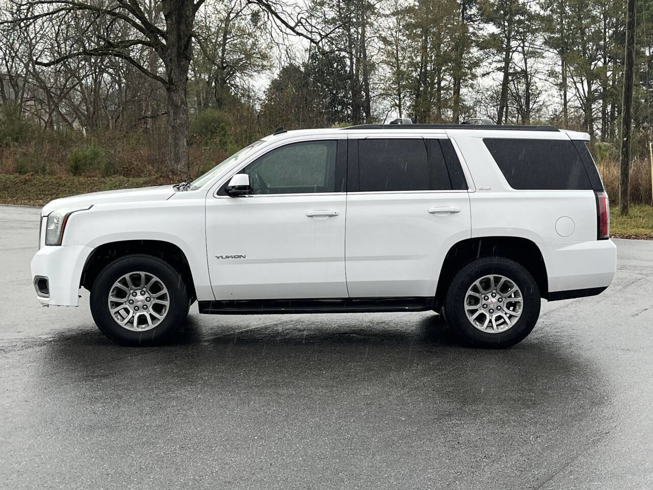 Used 2015 GMC Yukon SLE image 3