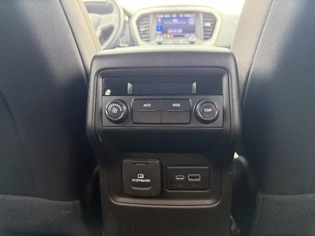 Used 2021 GMC Acadia SLE w/ Driver Convenience Package image 30