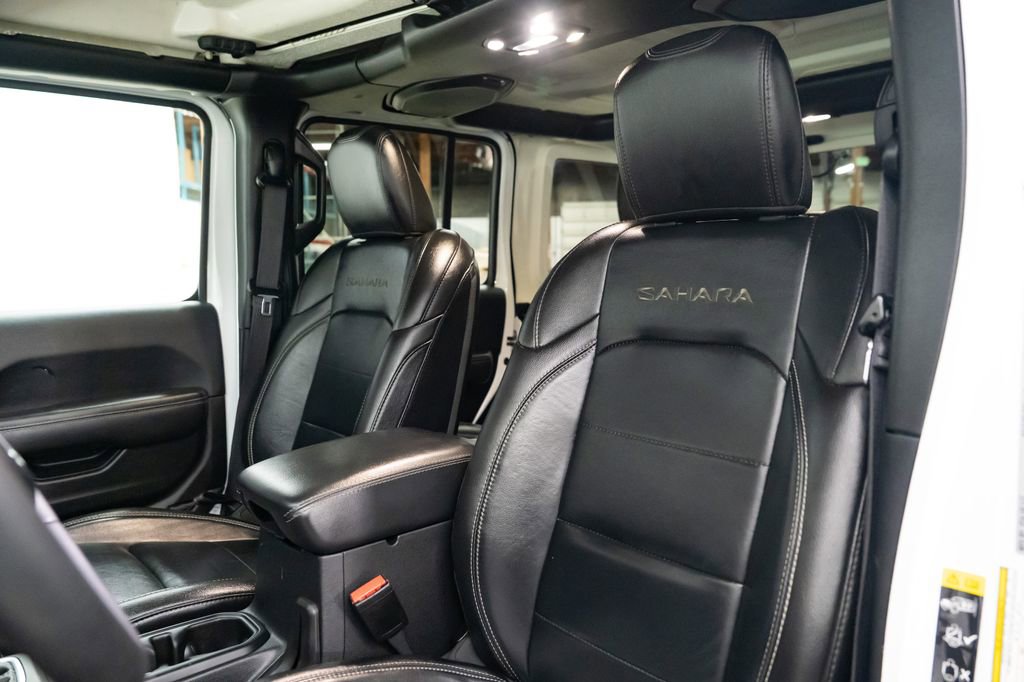 Used 2023 Jeep Wrangler Unlimited Sahara image 21