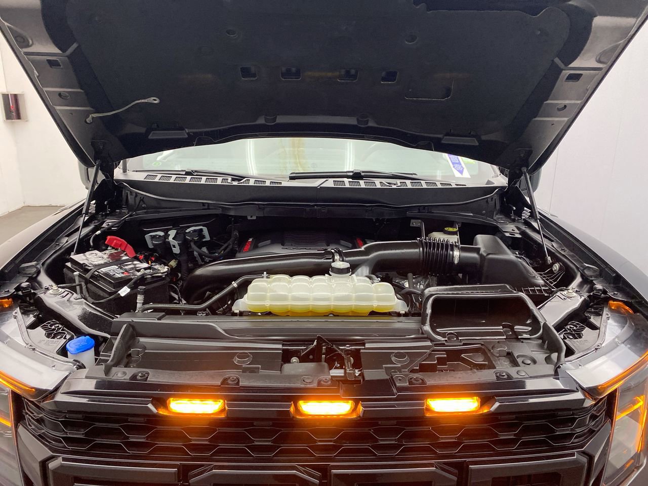Used 2022 Ford F150 Raptor w/ Raptor 37 Performance Package AWD/4WD image 11