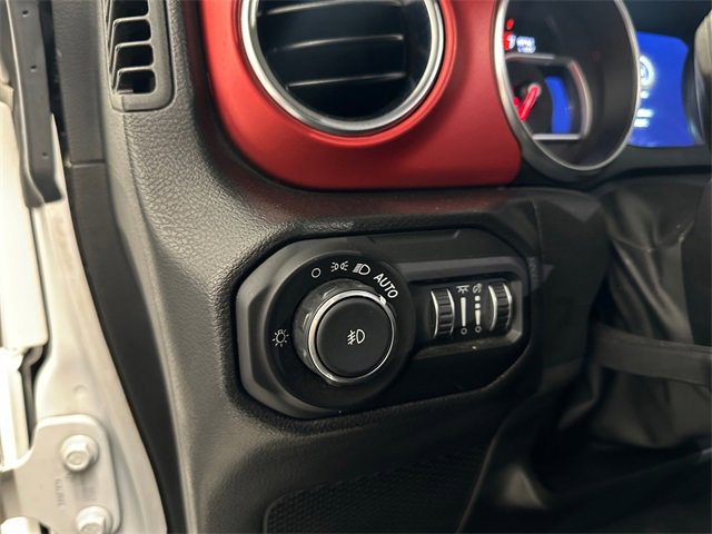 Used 2022 Jeep Wrangler Unlimited Rubicon image 25
