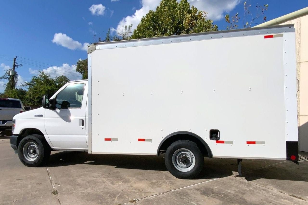 Used 2022 Ford E-350 and Econoline 350 Super Duty RWD image 24