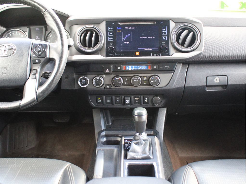 Used 2019 Toyota Tacoma TRD Sport AWD/4WD image 23