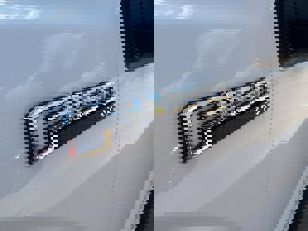 Used 2019 Ford F150 XLT w/ Equipment Group 302A Luxury image 4