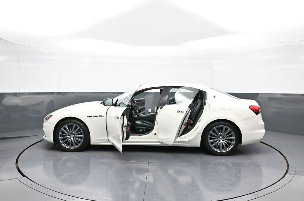 Used 2022 Maserati Ghibli Modena image 44
