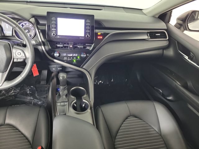 Used 2024 Toyota Camry SE FWD image 17
