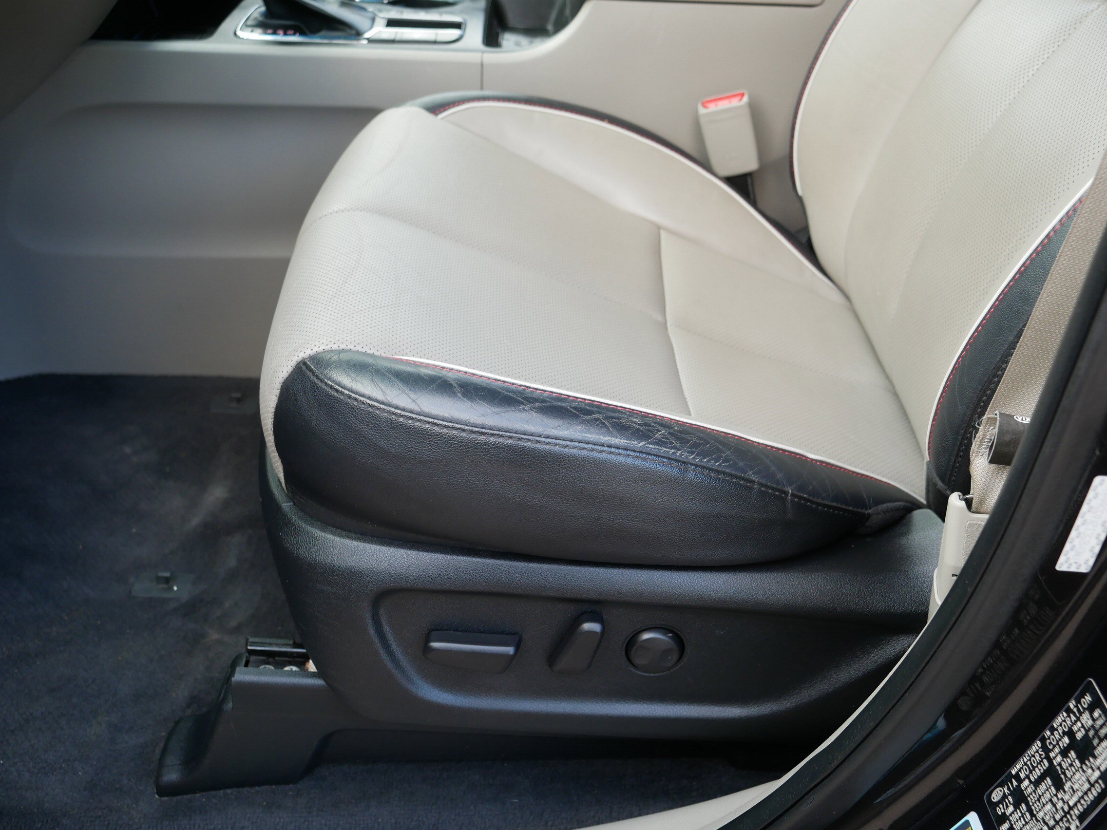 Certified 2019 Kia Sedona EX FWD image 20