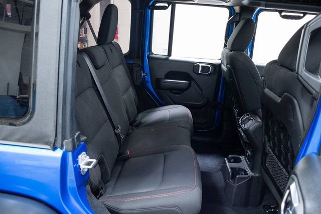 Used 2022 Jeep Wrangler Unlimited Rubicon w/ Xtreme Recon 35" Tire Package image 26