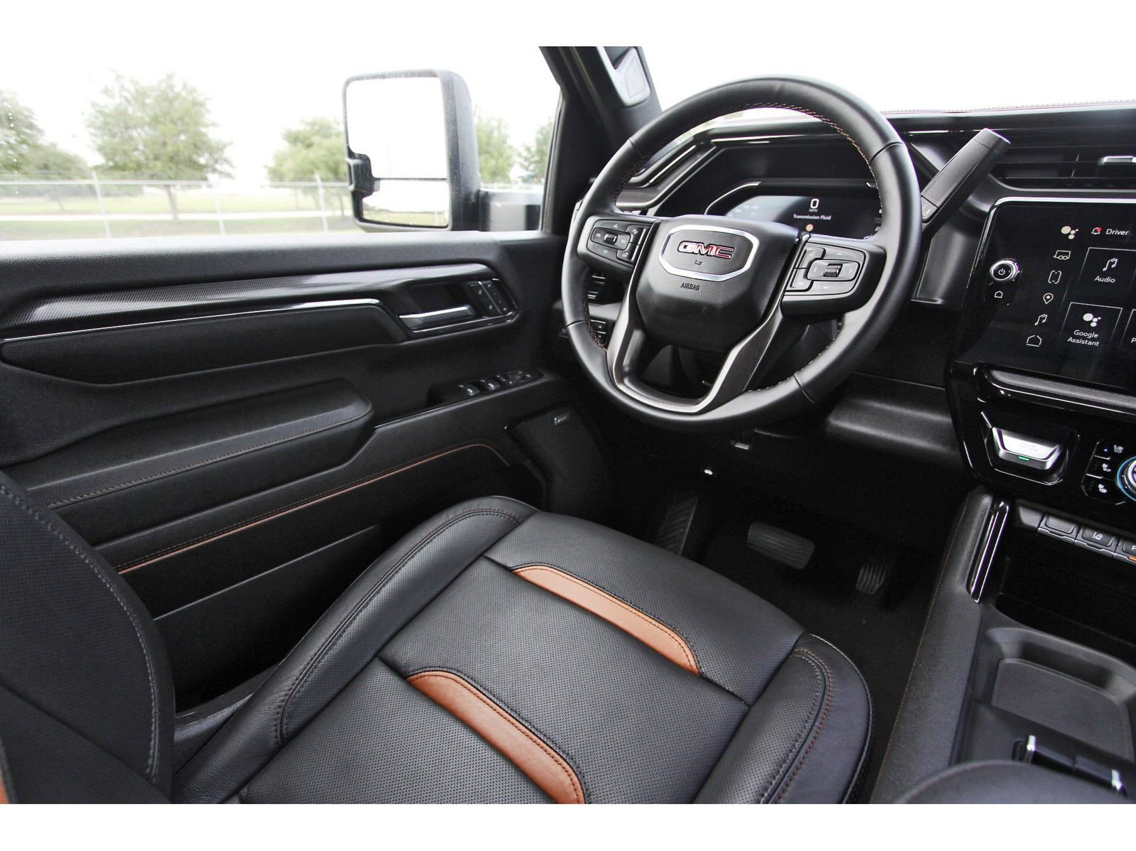 Used 2024 GMC Sierra 2500 AT4 w/ AT4 Premium Plus Package AWD/4WD image 11