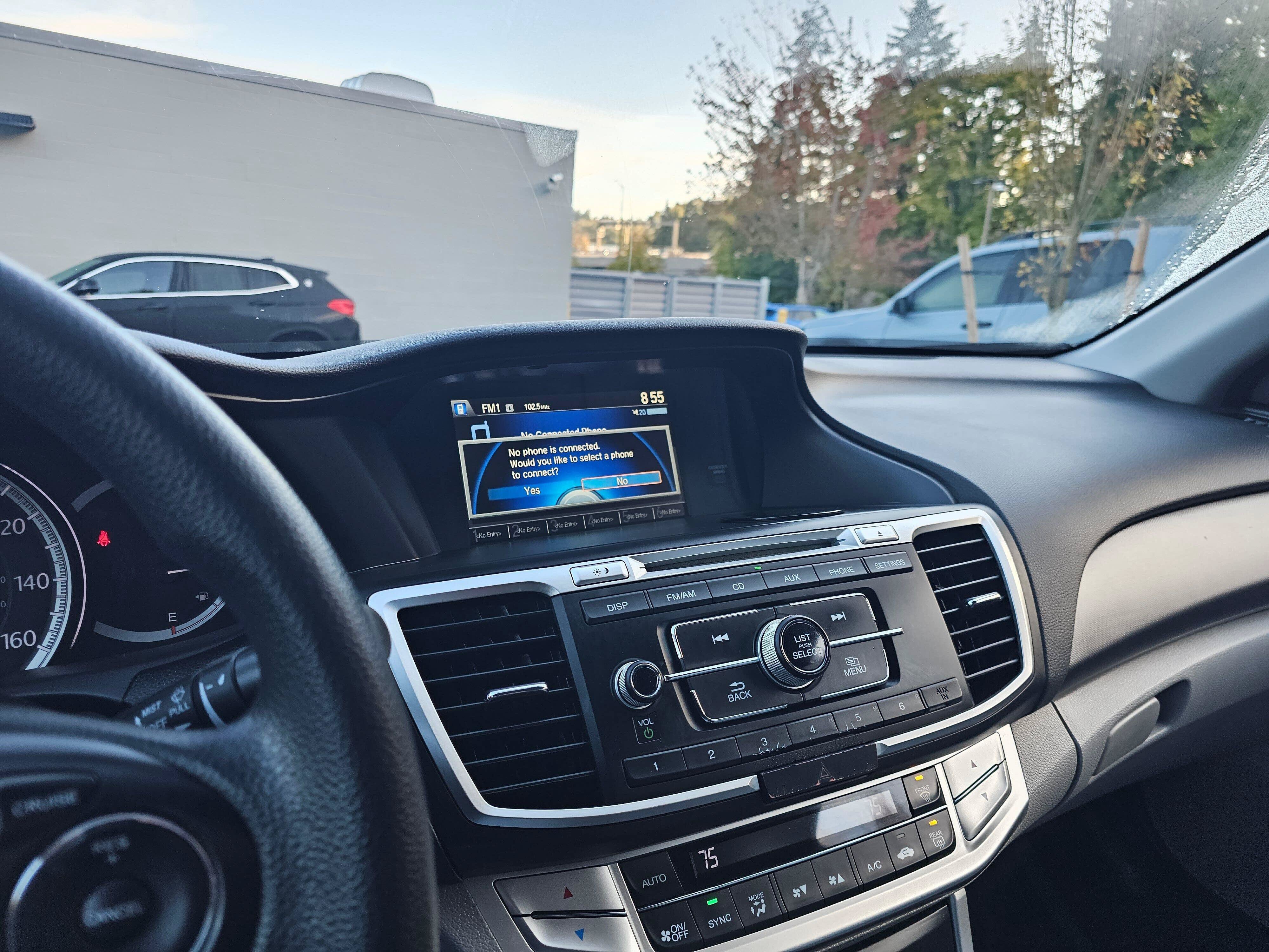 Used 2015 Honda Accord LX image 28