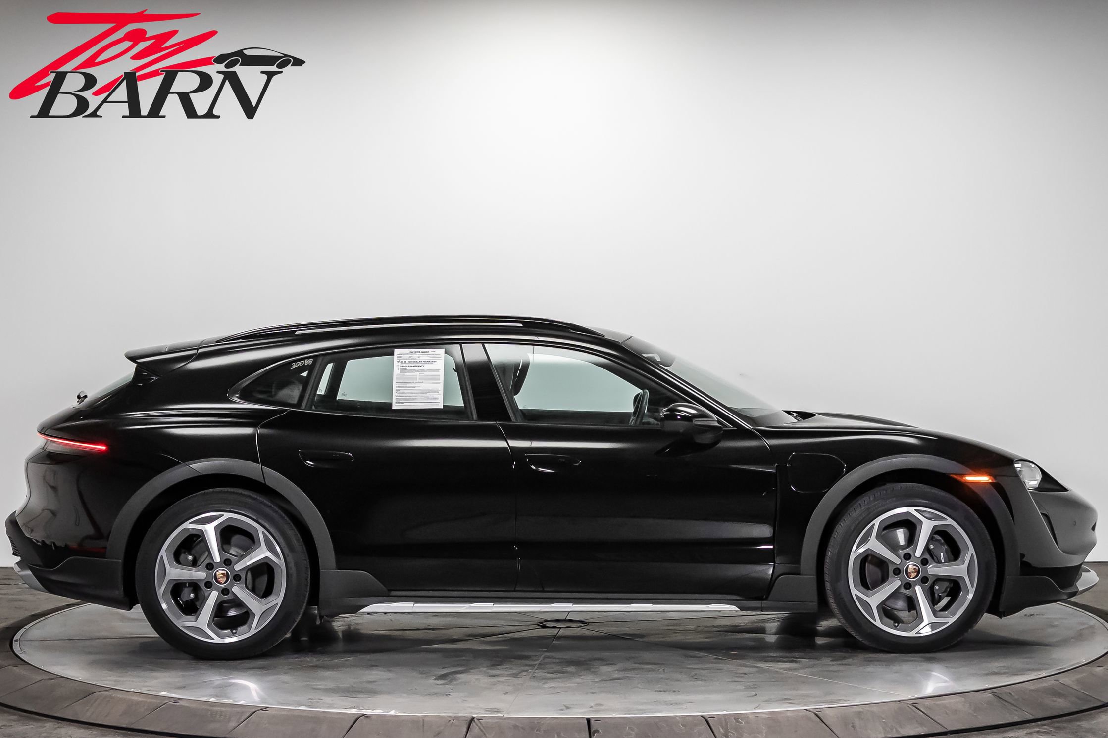 Used 2024 Porsche Taycan 4 Cross Turismo image 6