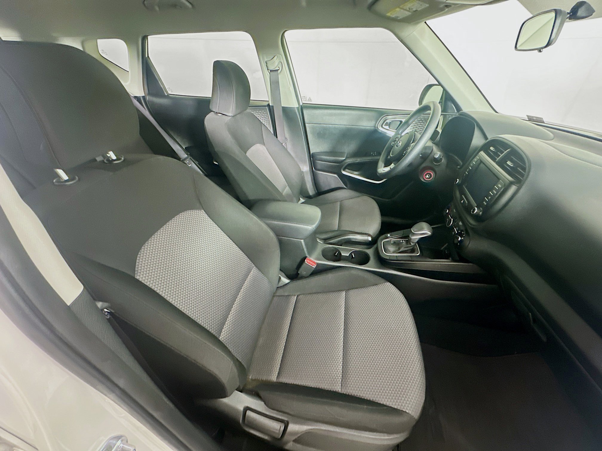 Used 2021 Kia Soul LX FWD image 28
