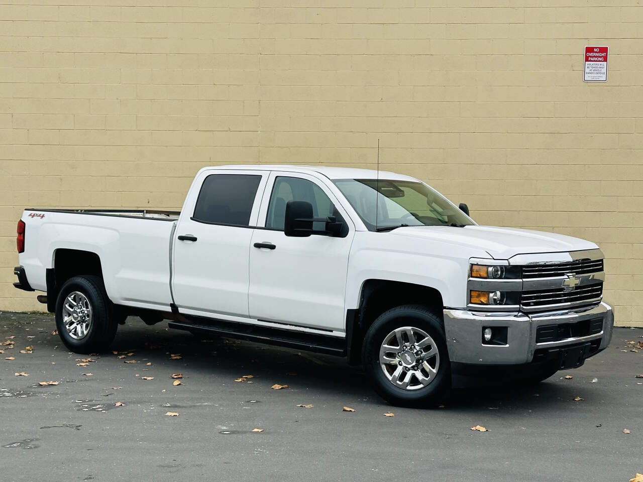 Used 2015 Chevrolet Silverado 2500 W/T w/ WT Convenience Package AWD/4WD image 2