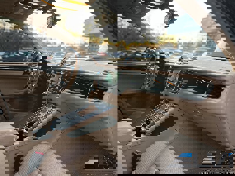 Used 2016 Porsche Macan S AWD/4WD image 25