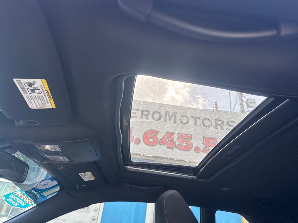 Used 2016 Dodge Challenger R/T image 8