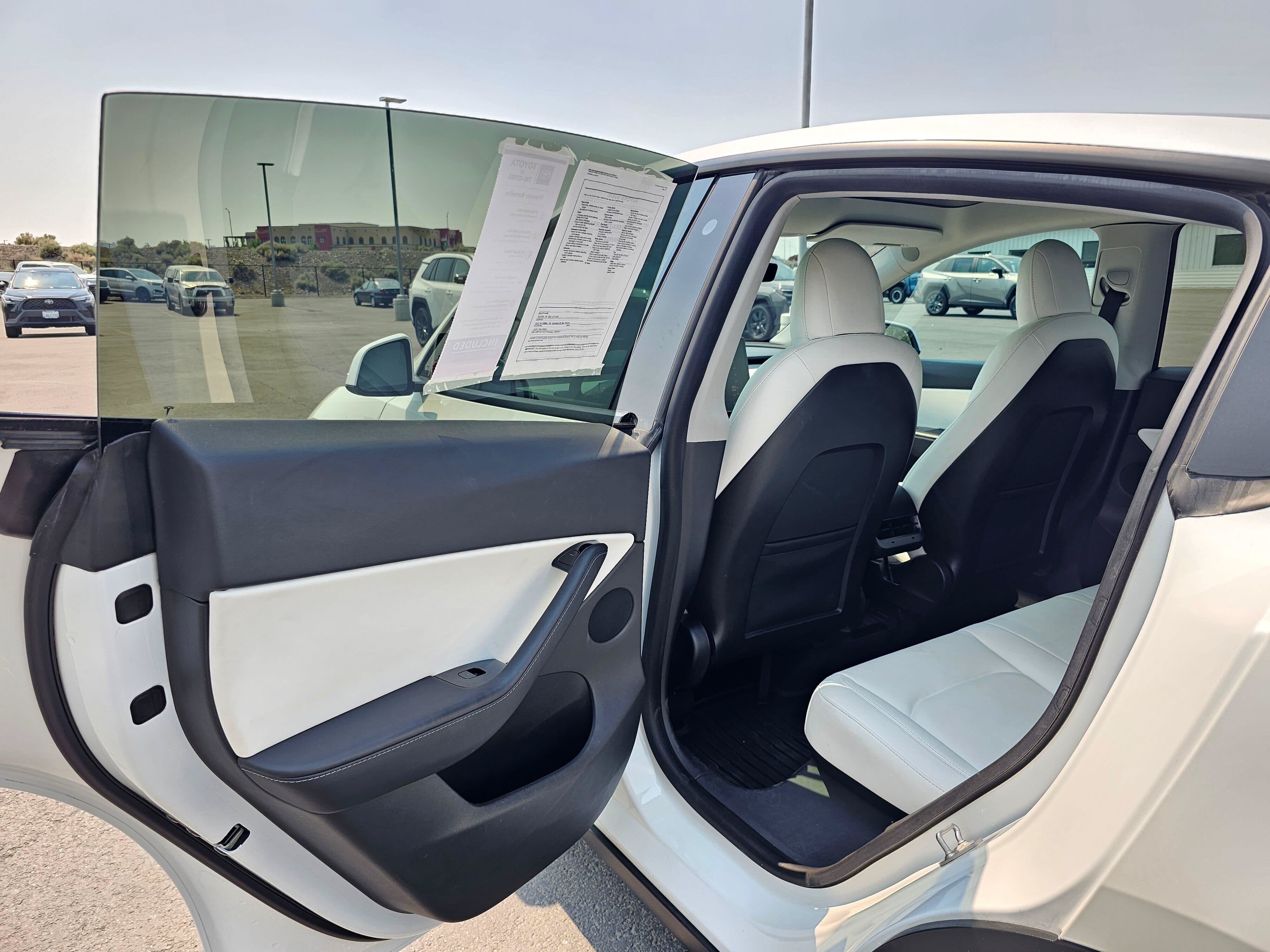 Used 2020 Tesla Model Y Performance AWD/4WD image 16