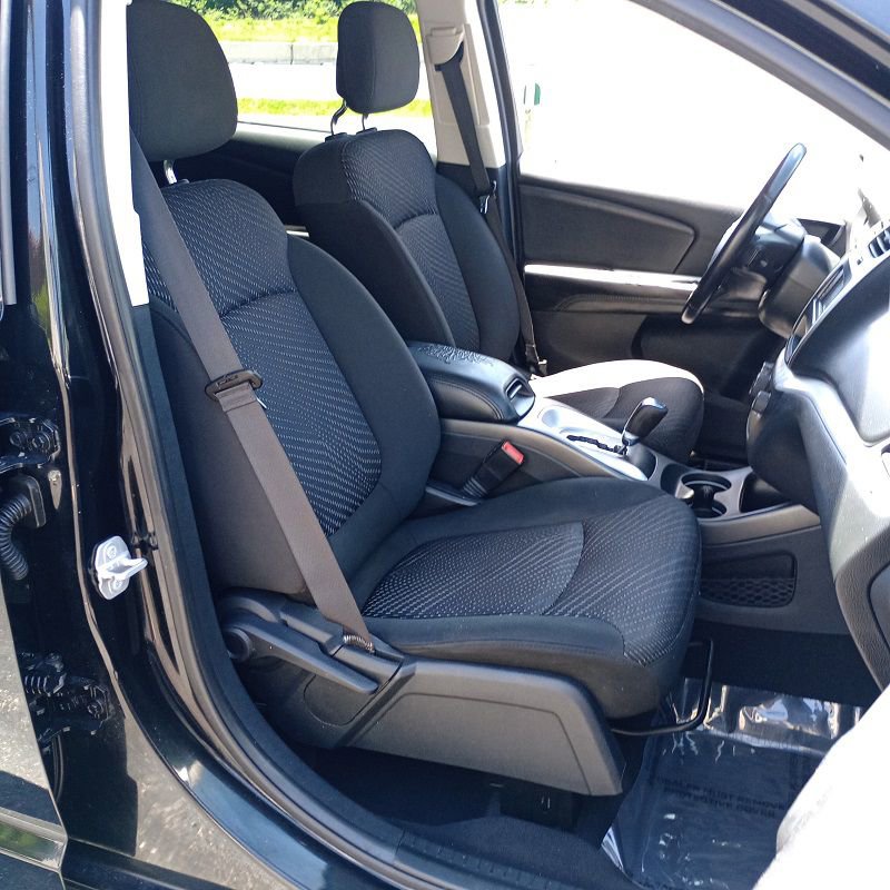 Used 2019 Dodge Journey SE FWD image 24