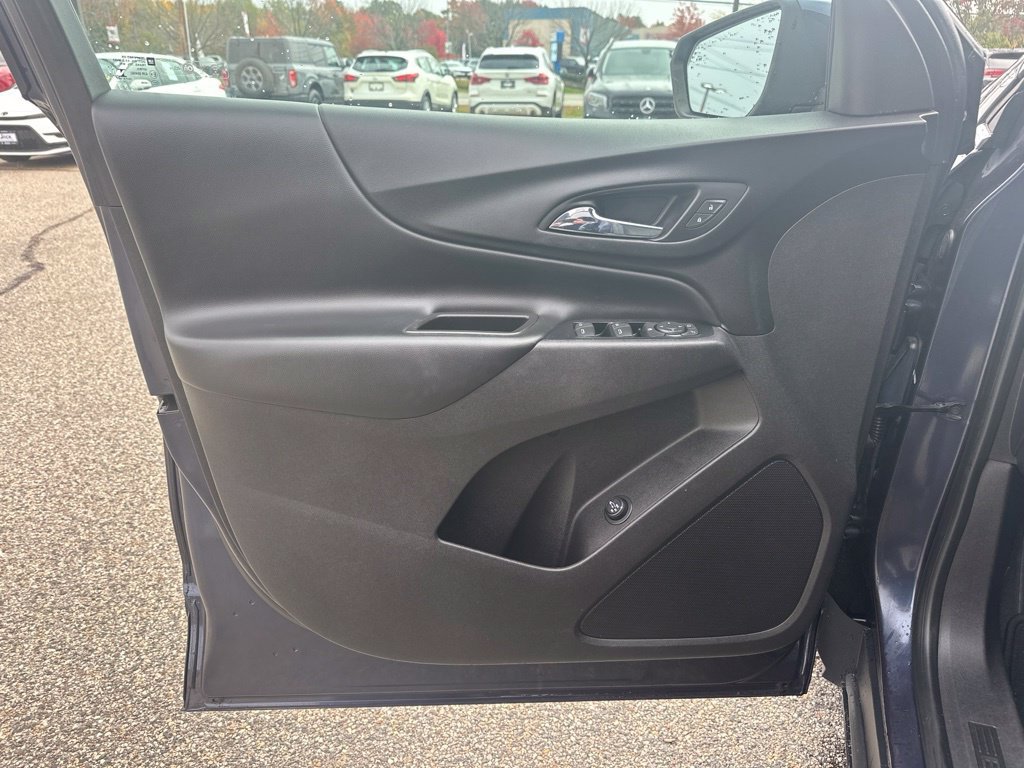 Used 2018 Chevrolet Equinox LT AWD/4WD image 16