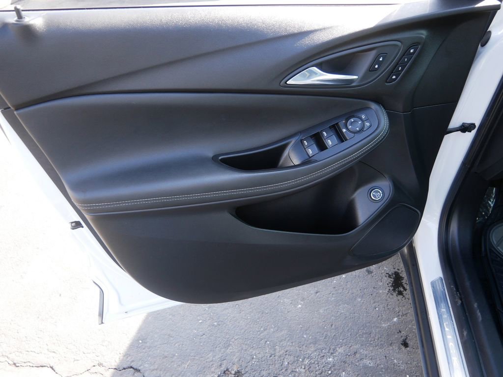 Used 2023 Buick Encore GX Essence w/ Experience Buick Package image 13