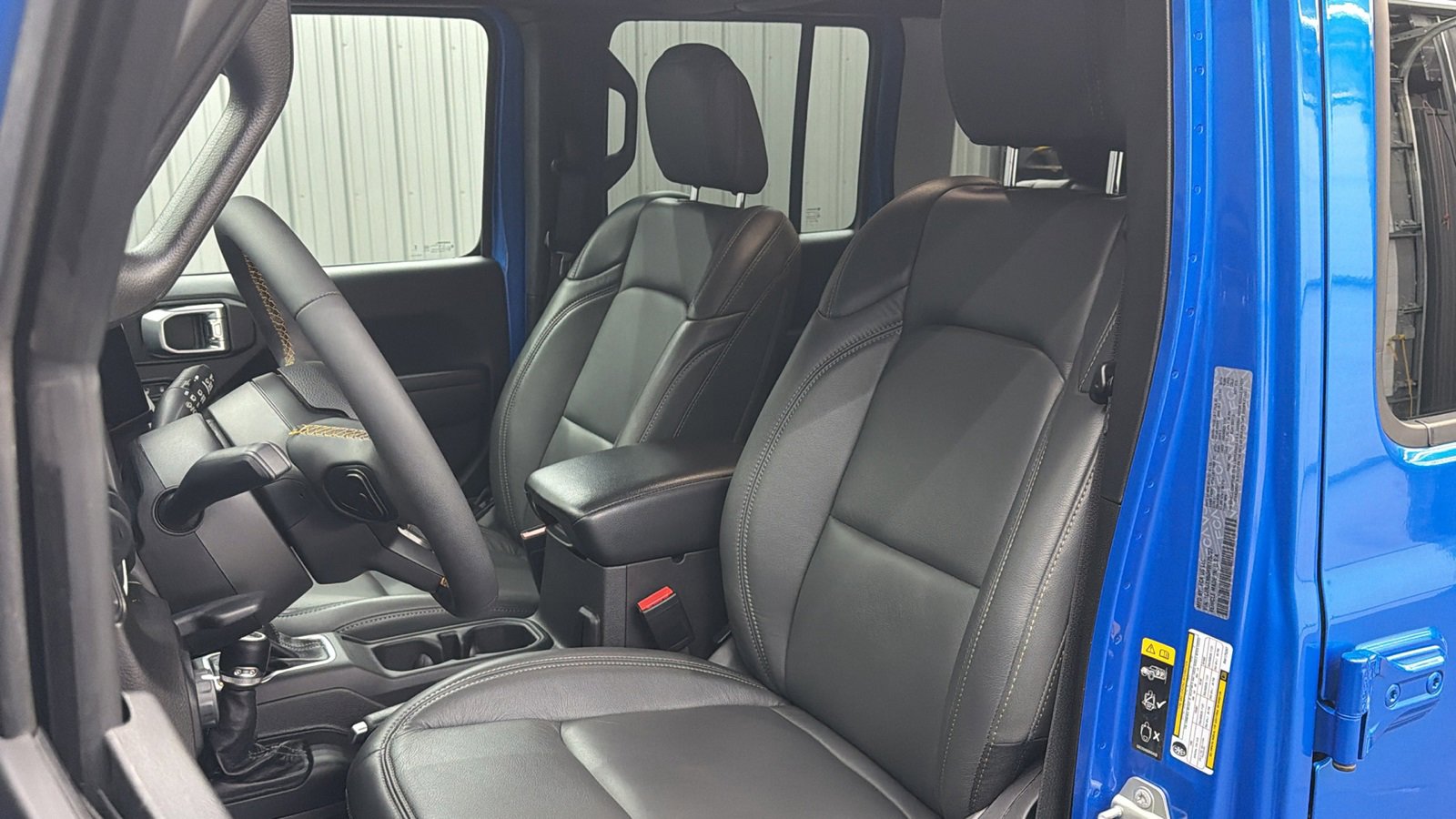 Used 2024 Jeep Wrangler Unlimited w/ Convenience Group image 31