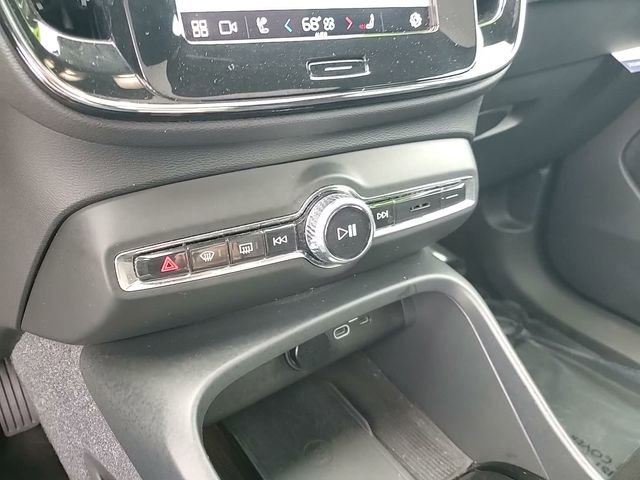 Used 2023 Volvo C40 P8 Recharge Ultimate image 23