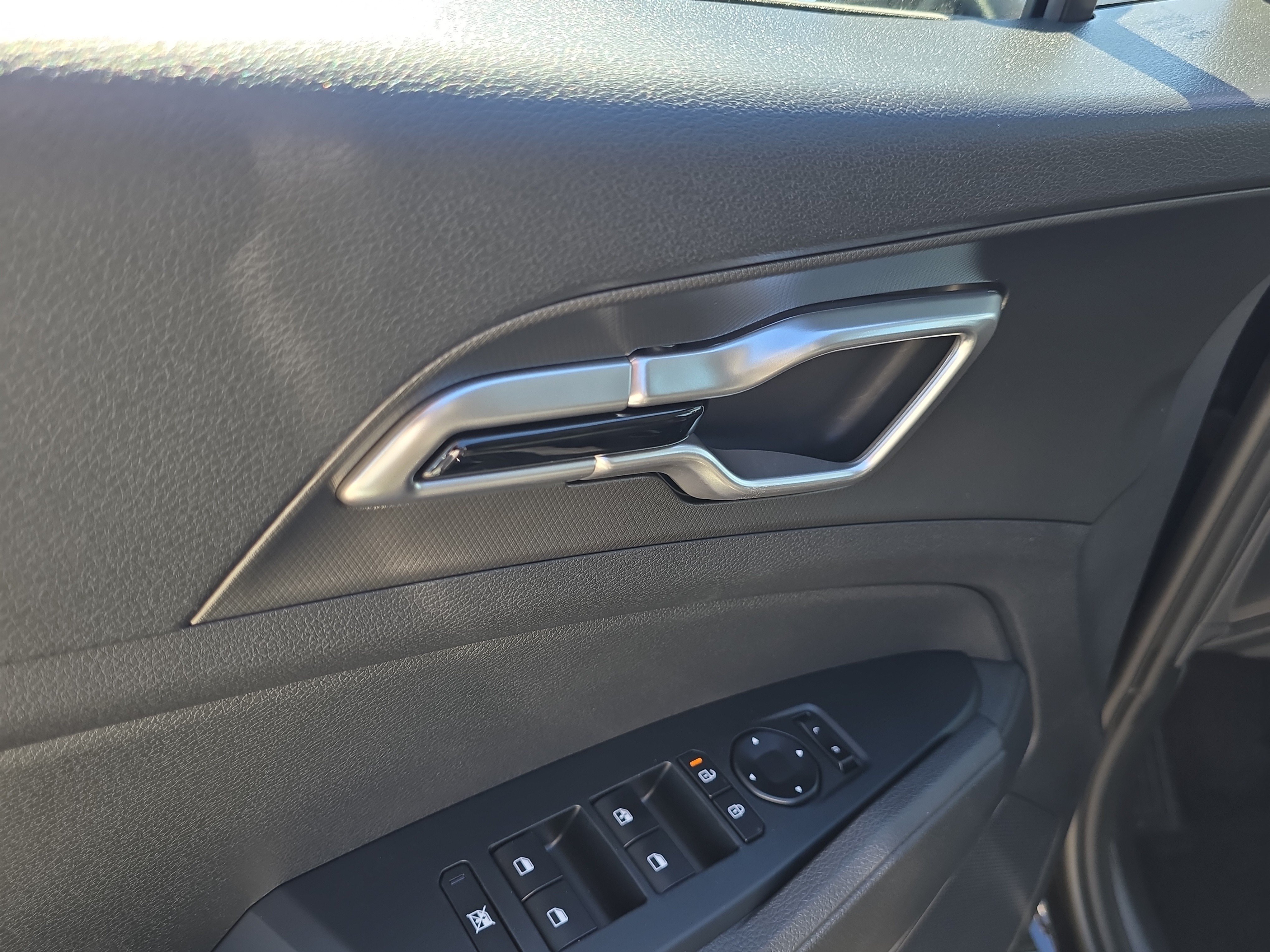 New 2027 Kia Sportage LX FWD image 18