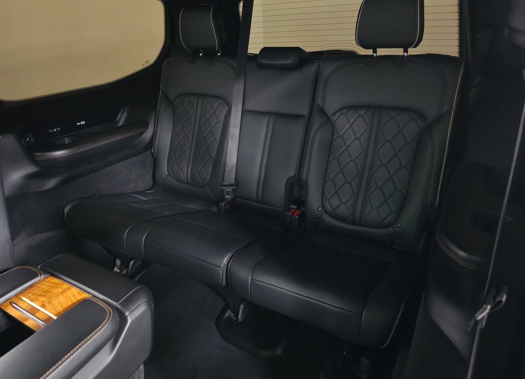 Used 2022 Jeep Grand Wagoneer Series III w/ Rear Seat Video Group 1 AWD/4WD image 53