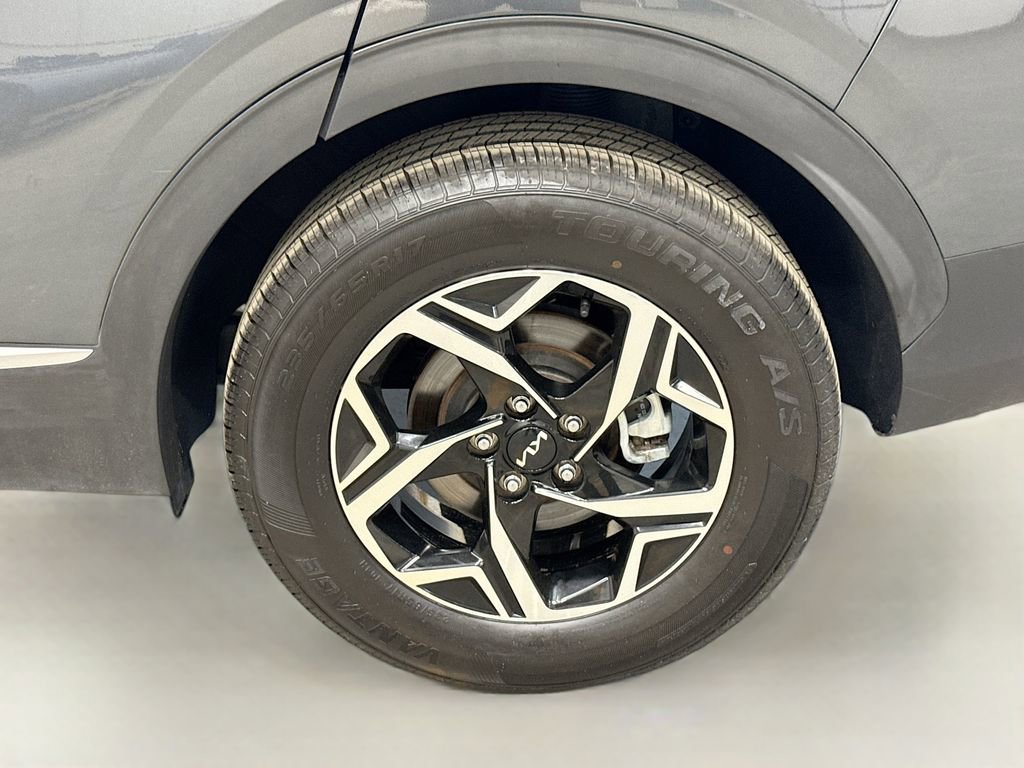 Used 2023 Kia Sportage LX image 40