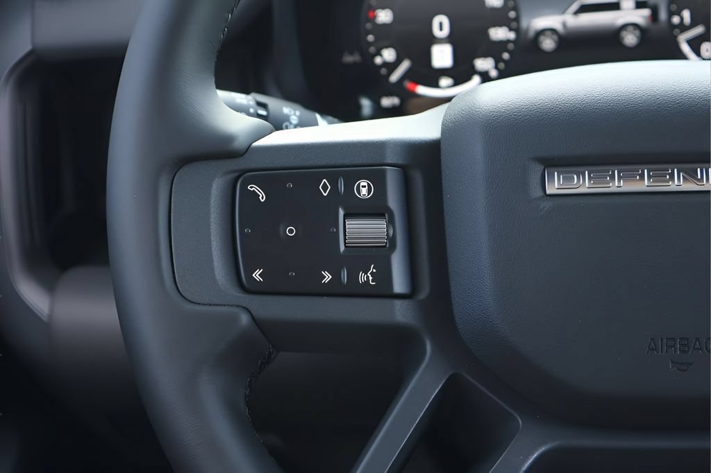 New 2026 Land Rover Defender 110 X-Dynamic SE AWD/4WD image 20