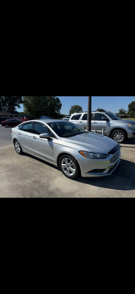 Used 2018 Ford Fusion SE w/ Fusion SE Technology Package image 6