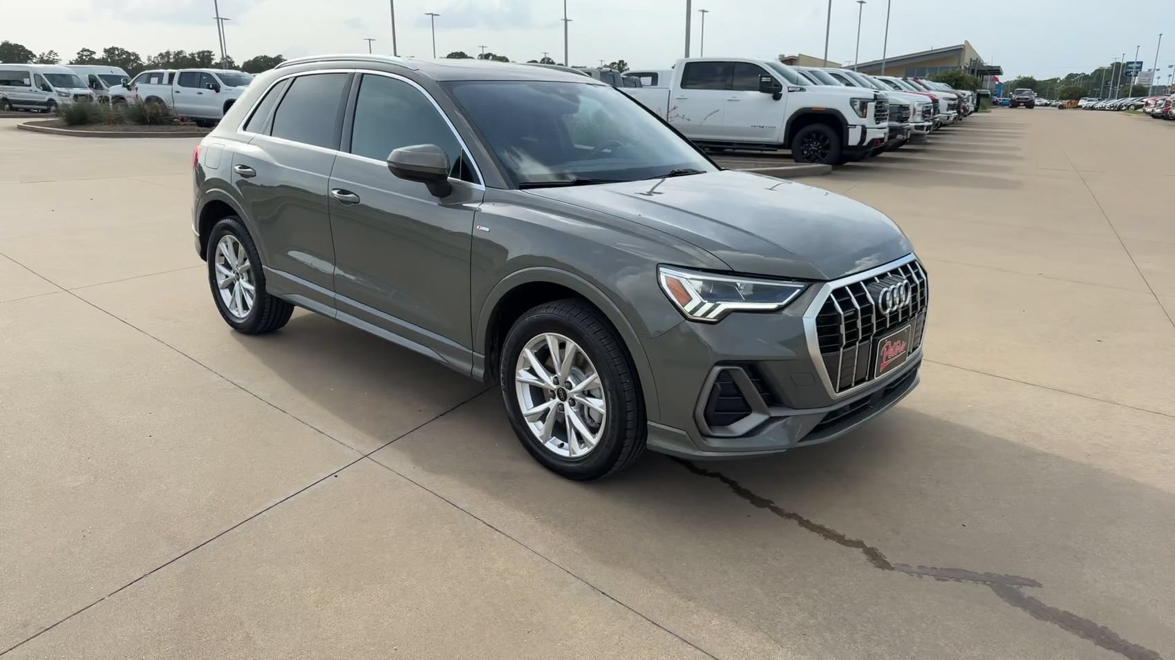 Used 2025 Audi Q3 2.0T Premium AWD/4WD image 3