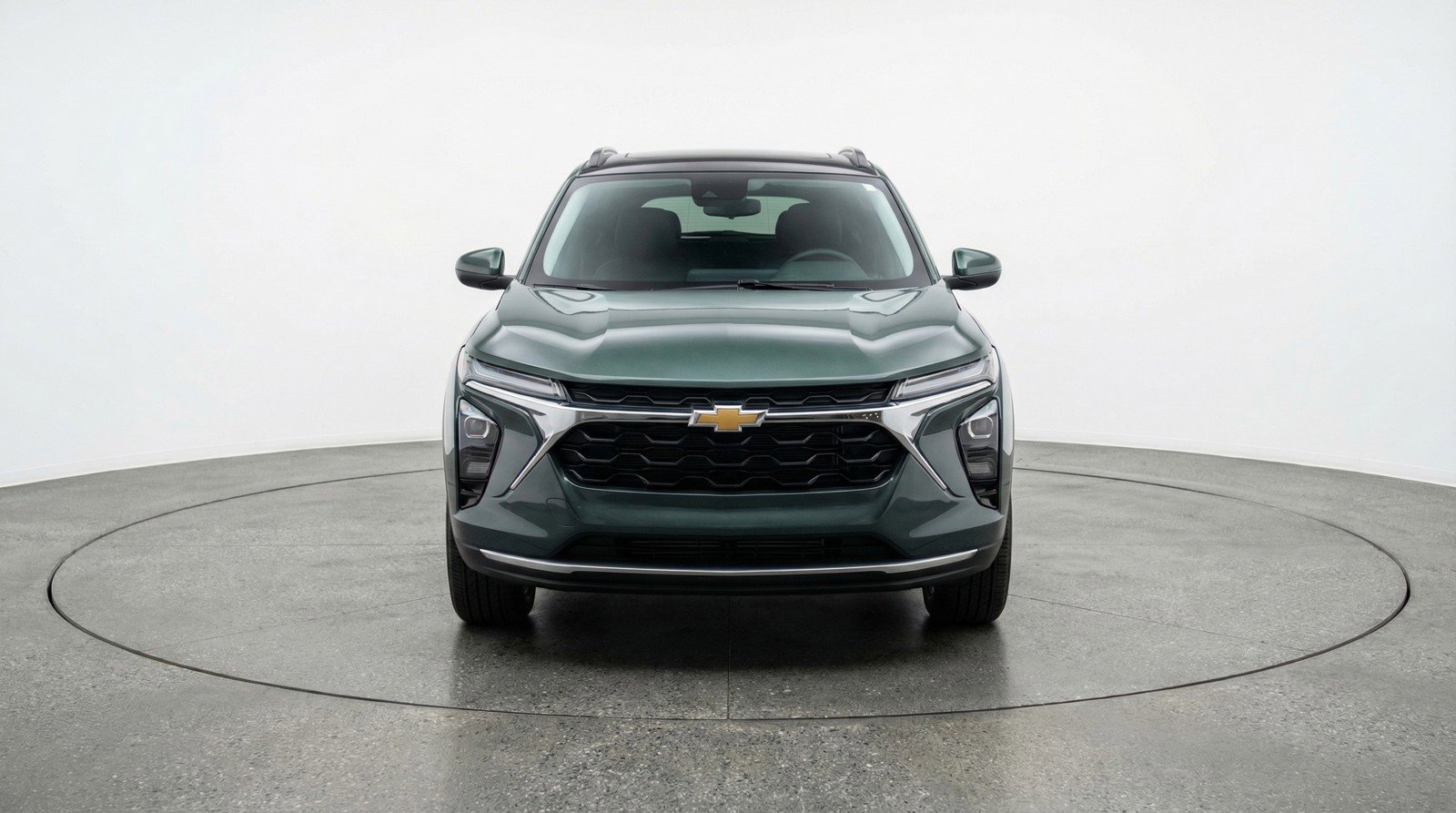 Used 2025 Chevrolet Trax LT image 2