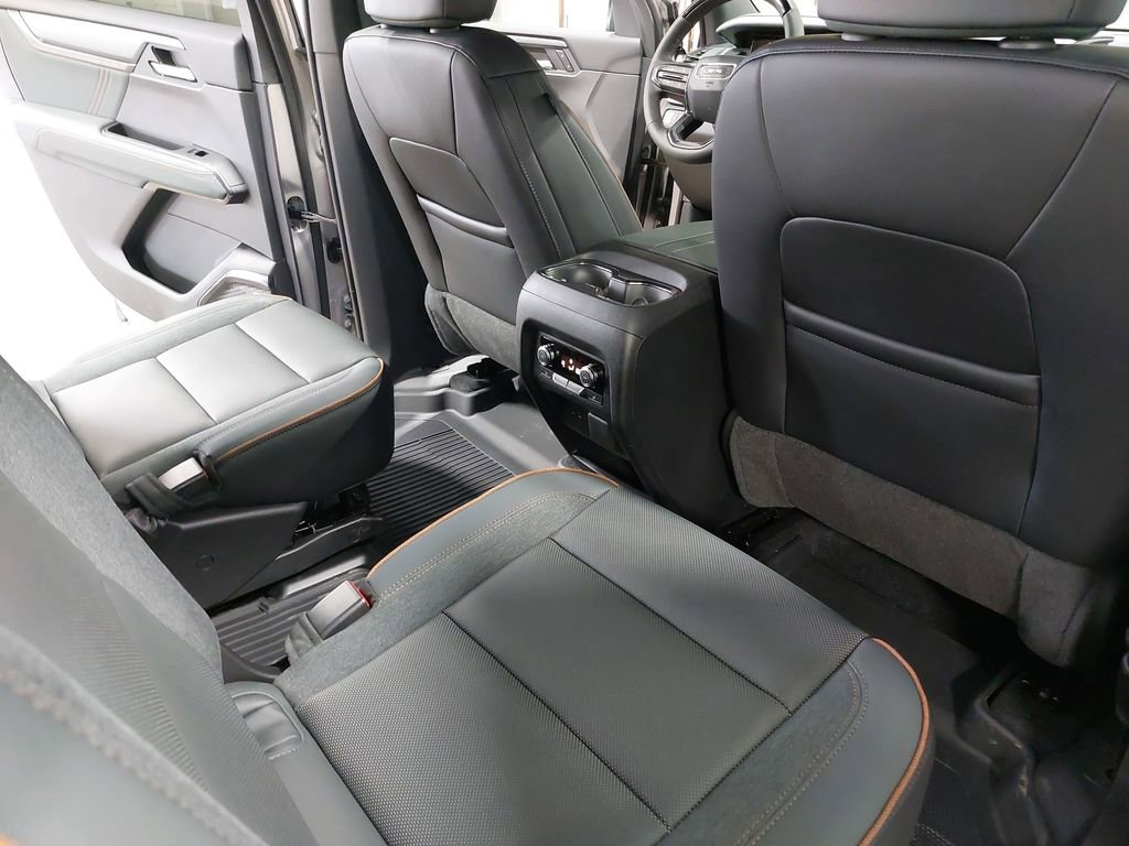 New 2026 GMC Acadia AT4 w/ Super Cruise Package image 11