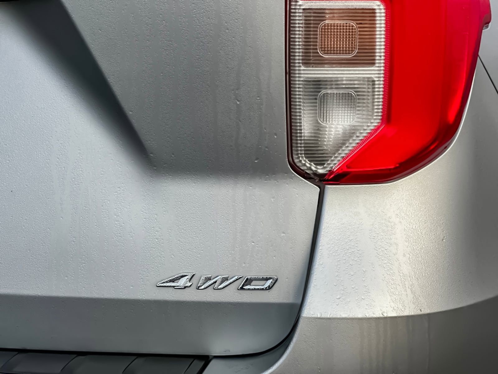 Used 2024 Ford Explorer Limited image 28