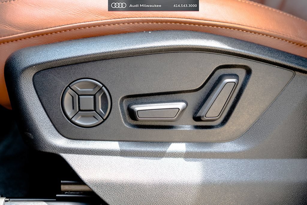 Used 2023 Audi Q7 3.0T Premium Plus AWD/4WD image 21