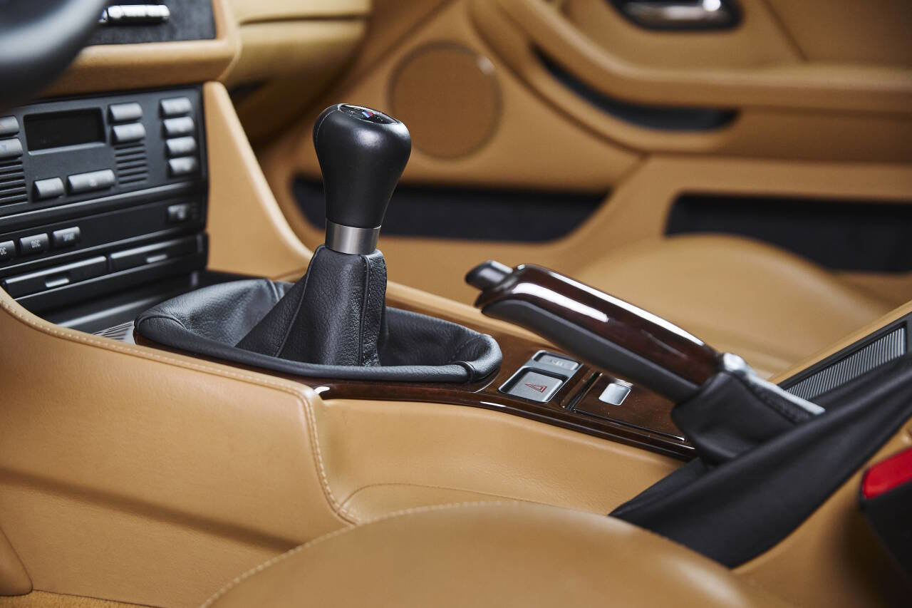 Used 2003 BMW M5 image 65