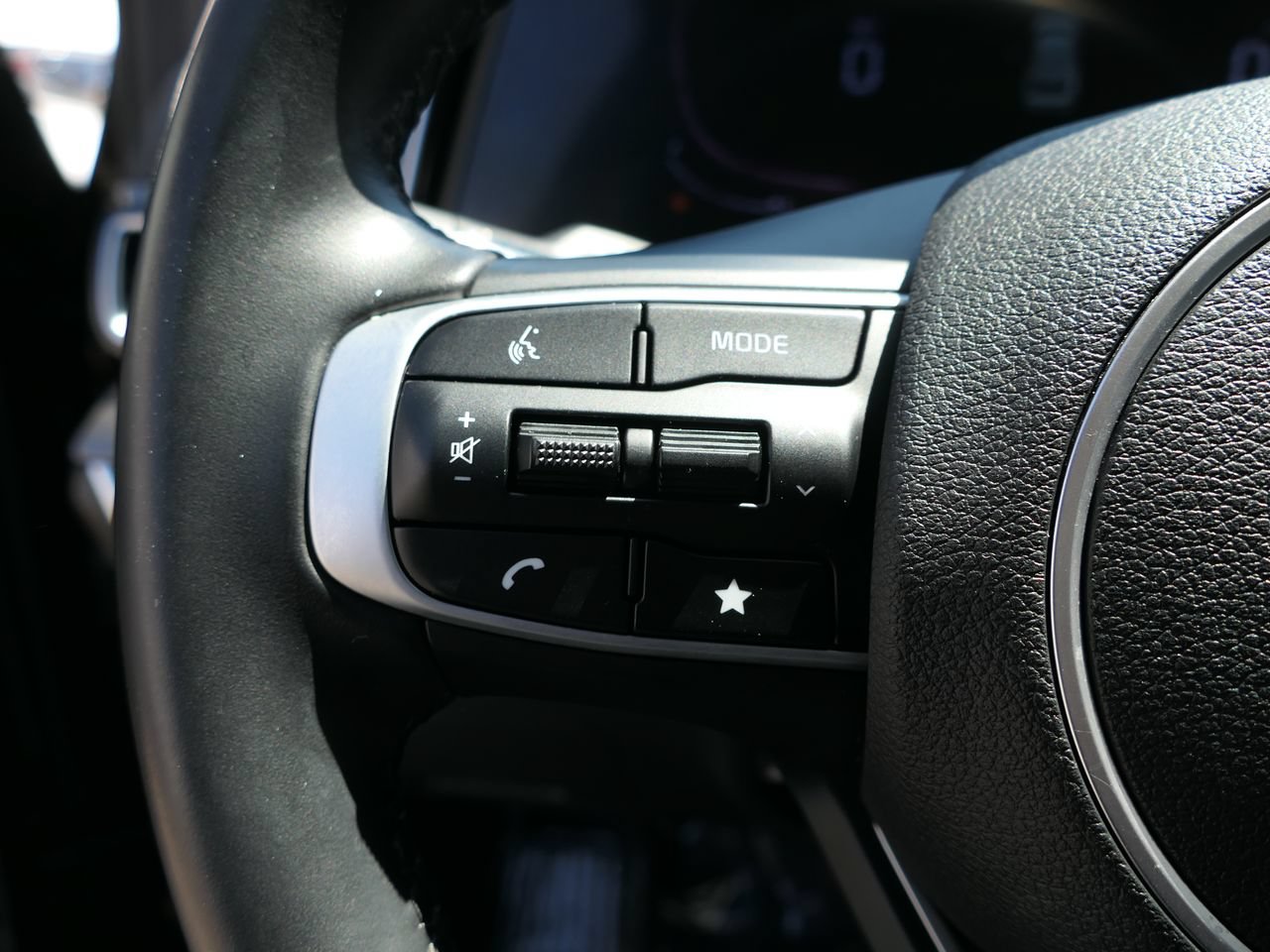 Used 2023 Kia Sportage EX FWD image 15