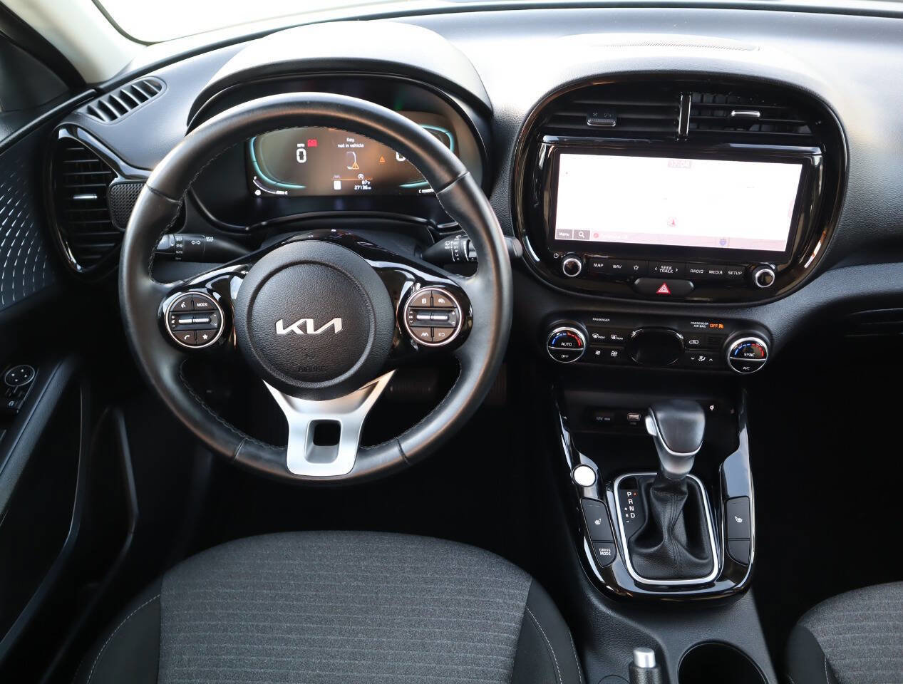 Used 2024 Kia Soul EX image 31