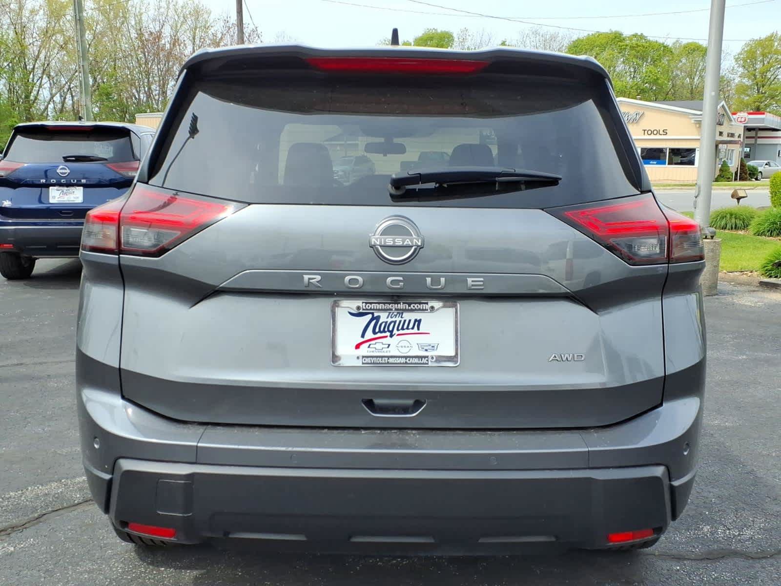 Used 2024 Nissan Rogue S AWD/4WD image 8