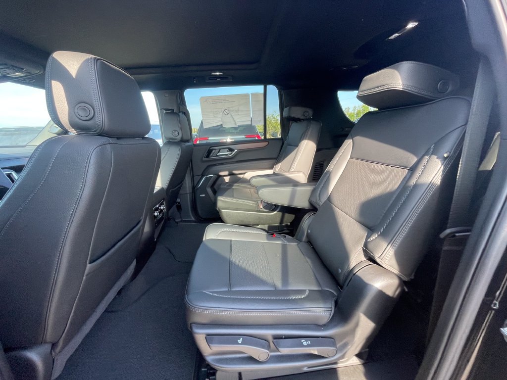 New 2026 GMC Yukon XL Denali w/ Sun & Power Step Package AWD/4WD image 22