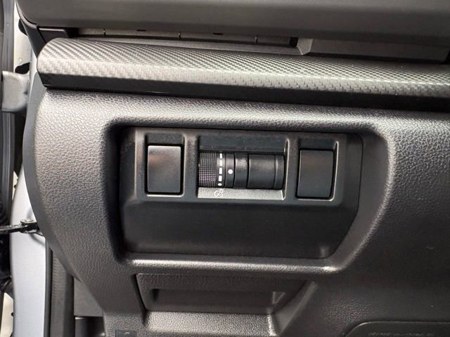 Used 2024 Subaru Crosstrek 2.0i Premium image 25