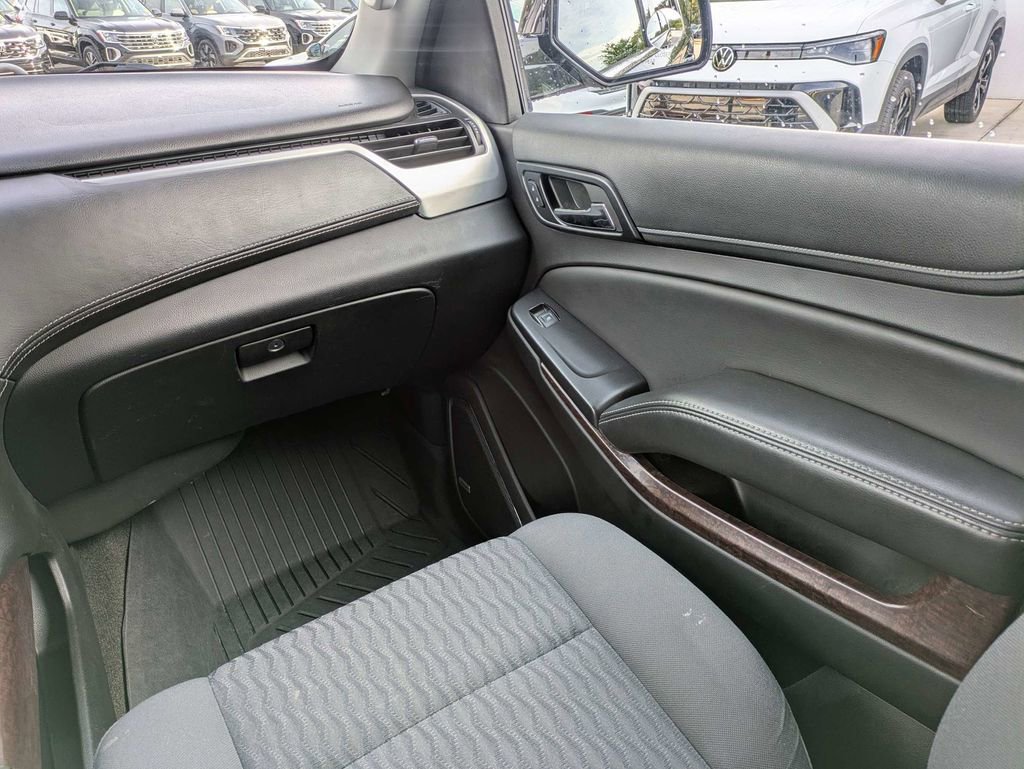 Used 2018 GMC Yukon SLE w/ SLE Value Package image 22