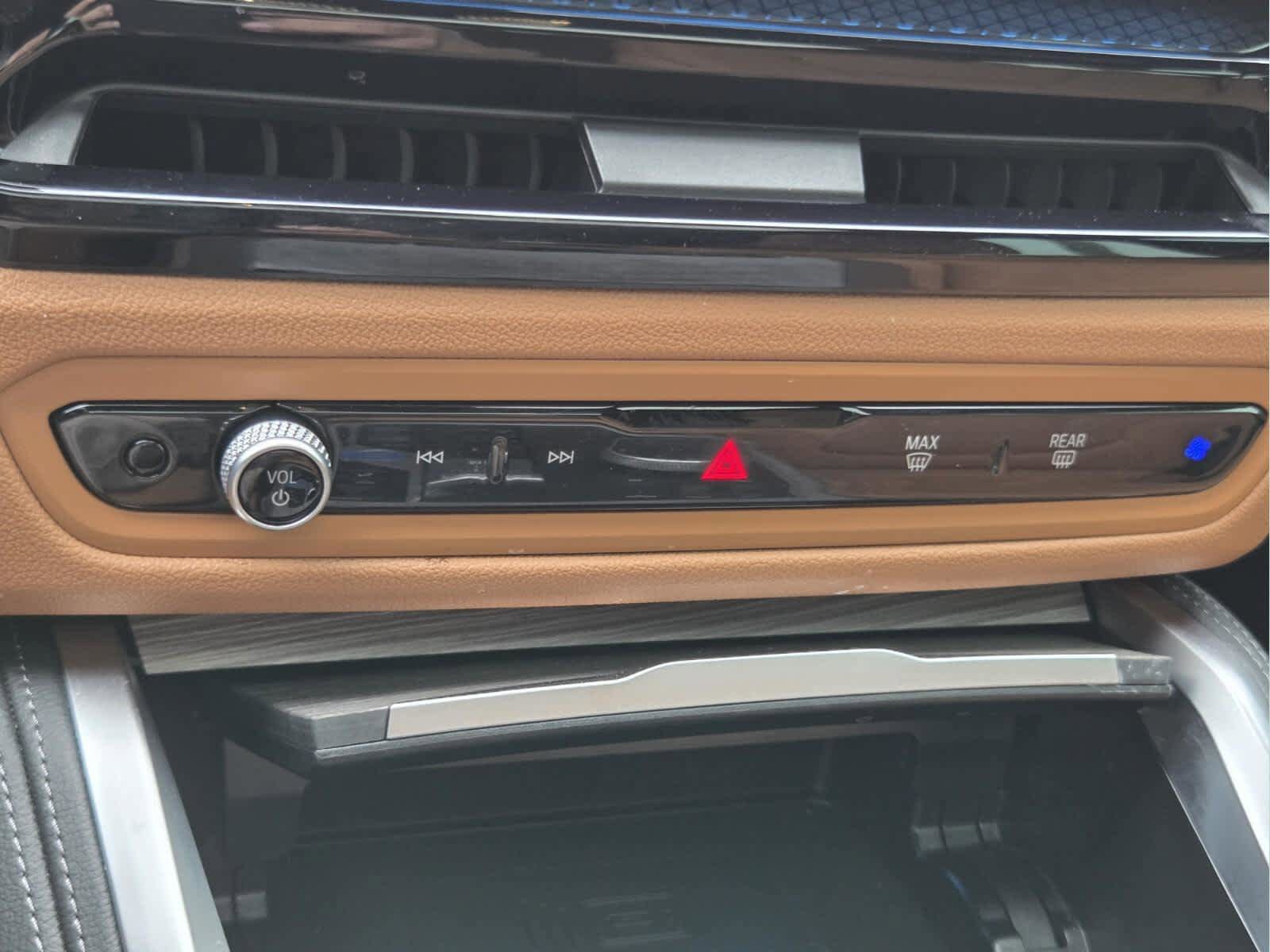 Certified 2025 BMW i4 eDrive40 w/ M Sport Package RWD image 27