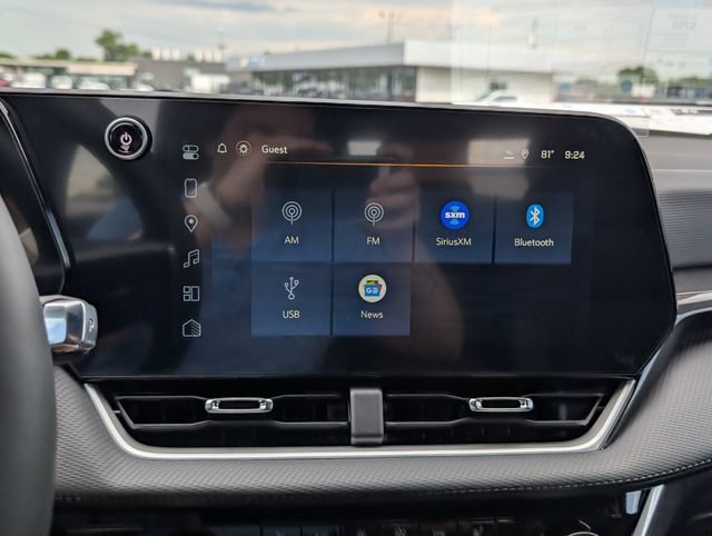 New 2026 Chevrolet Equinox LT w/ Convenience Package II FWD image 18